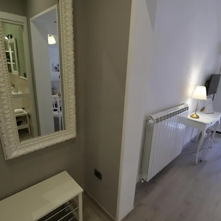 Il Poggiolo Fiorito Guest house *
